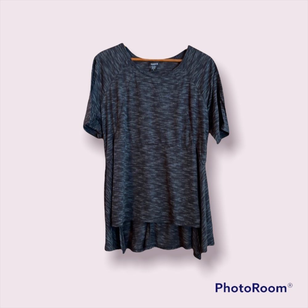 TORRID Short Sleeve Top SZ 2 (2X equivalent)